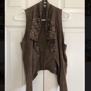 Detailed Brown Vest